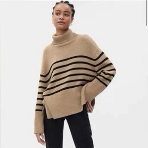 Gap Women's 24/7 Tan Split Hem Turtleneck Sweater XL Oversized Long Sleeve